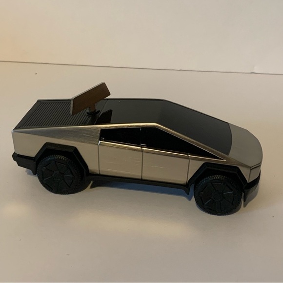 NIB. TESLA Cybertruck Wind-Up Racer - Picture 5 of 6